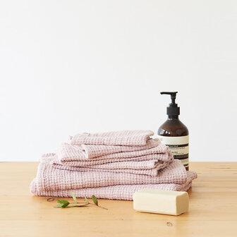 Linen Tales linen waffle towel 45 x 65 cm powder