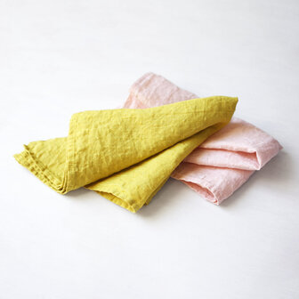 P&eacute;pin pink, linen handkerchief