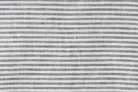 Thin black stripes,  set van 2 linnen servetten