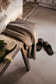 Kivi zwart-naturel, linnen terry handdoek
