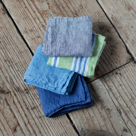 Sorbet pruisisch blauw, linnen zakdoek