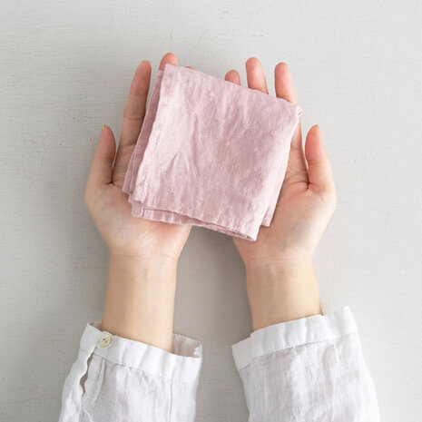 Pépin pink, linen handkerchief