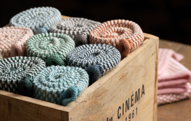 Licht rustiek blauw-naturel handdoekje