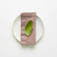 Ashes of Roses,  set van 2 linnen servetten