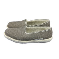 Vilten pantoffels met suède zool bruin